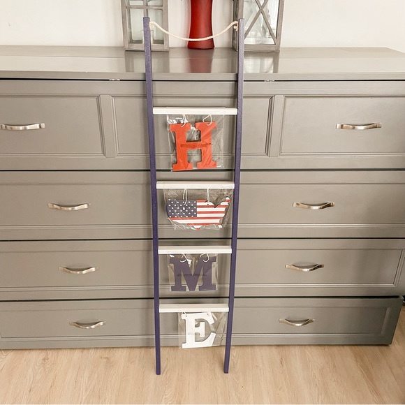 Patriotic HOME decorative ladder sign - Picture 1 of 3